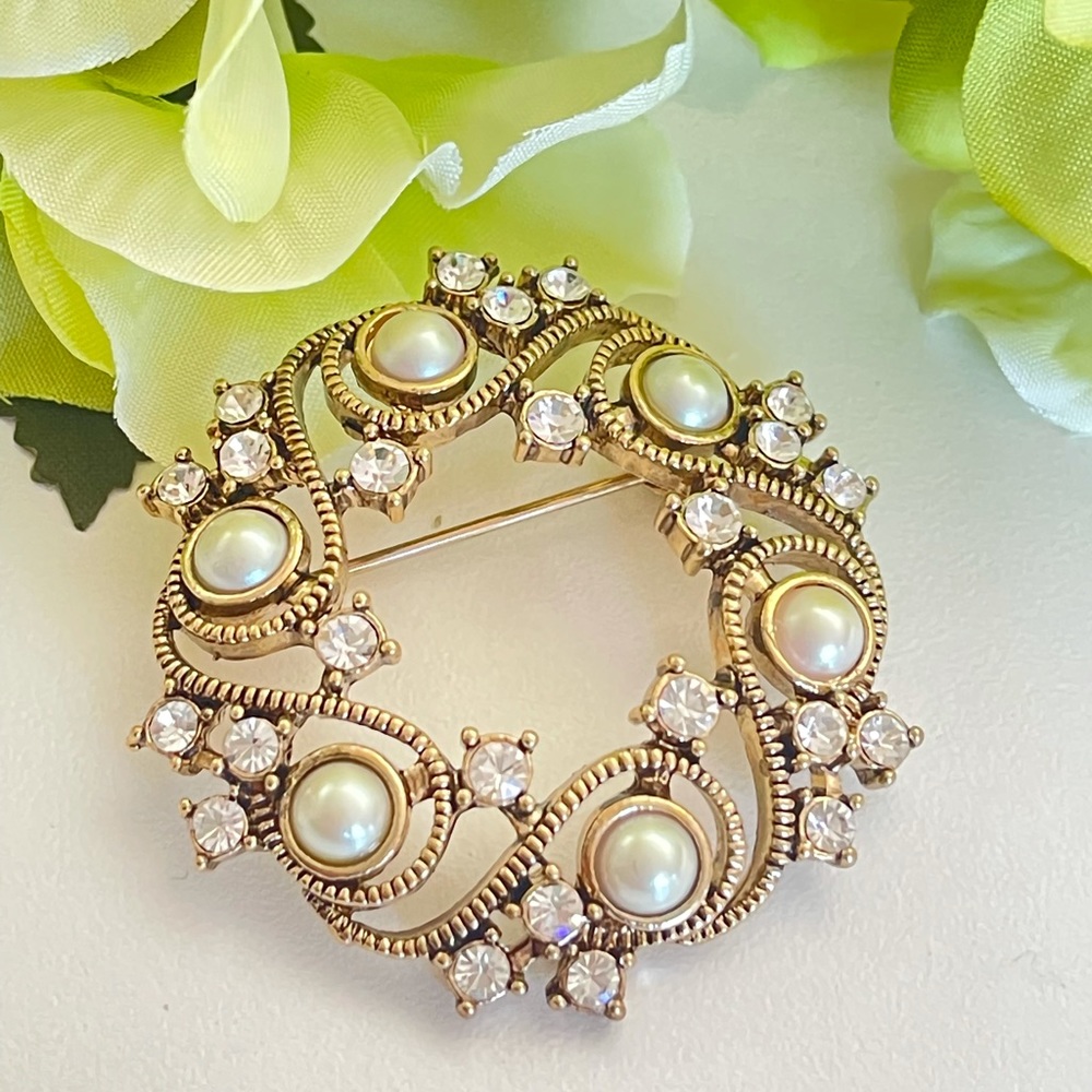 Monet pearl brooch - Picture 3 of 5